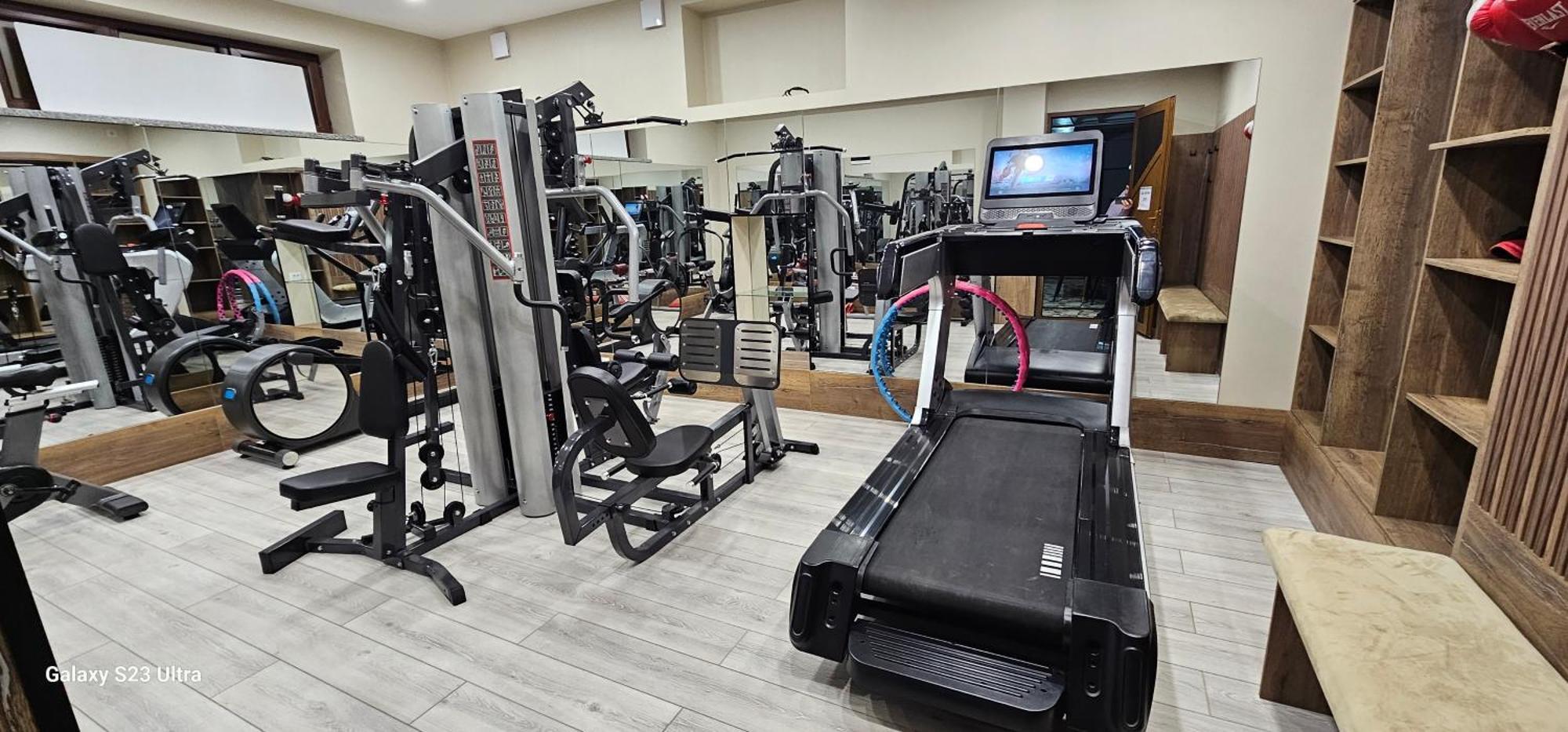 דושאנבה Hotel Sharq מראה חיצוני תמונה
